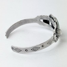 Vintage Navajo Fred Harvey Era Turquoise Sterling Silver Small 5in Cuff Bracelet - Additional view 5