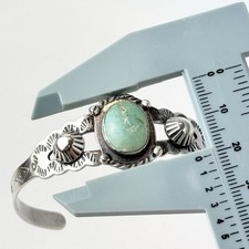 Vintage Navajo Fred Harvey Era Turquoise Sterling Silver Small 5in Cuff Bracelet - Additional view 6