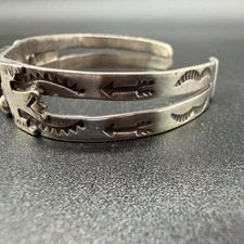 VTG FRED HARVEY ERA GREEN TURQUOISE THUNDERBIRD STERLING SILVER CUFF BRACELET - Additional view 4