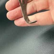 VTG FRED HARVEY ERA GREEN TURQUOISE CROSSED ARROWS STERLING SILVER CUFF BRACELET - Additional view 8