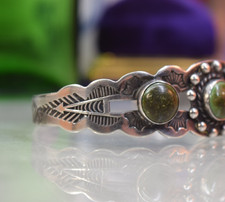 Vintage Navajo Fred Harvey Coin Silver Green Turquoise Cuff Bracelet - Additional view 2