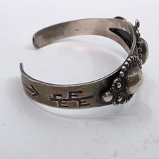 Fred Harvey Era Vintage Native American Sterling Silver Cuff Bracelet - Additional view 2