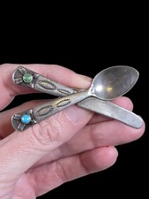 VINTAGE NAVAJO FRED HARVEY ERA TURQUOISE KNIFE SPOON STERLING SILVER BROOCH PIN