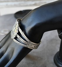 Vintage Navajo Sterling Silver Cuff w/ Shield & Arrow symbols Navajo Fred Harvey - Additional view 3