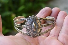 Vintage Navajo Sterling Silver Cuff w/ Shield & Arrow symbols Navajo Fred Harvey - Additional view 8