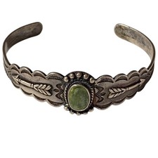 Detailed 1940s Fred Harvey Era Sterling Silver Cerrillos Turquoise Bracelet - Additional view 1