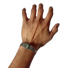 Detailed 1940s Fred Harvey Era Sterling Silver Cerrillos Turquoise Bracelet - Additional view 4