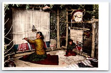[G5] Postcard Unused Fred Harvey, Navajo Woman and Child Weaving