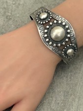 FRED HARVEY ERA Navajo CONCHO DOME THUNDERBIRDS Sterling Bracelet 38.5g 7.25 in - Additional view 5