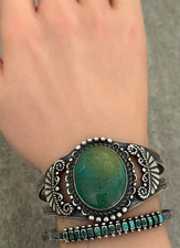 Vintage 30's Fred Harvey Era  Navajo BIG Turquoise Sterling Bracelet 52.5g 7 in - Additional view 1