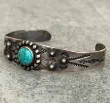 FRED HARVEY ERA Navajo Turquoise ARROWS Fluted Button Silver Bracelet 6.75 in - Additional view 2