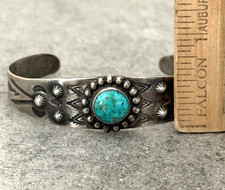 FRED HARVEY ERA Navajo Turquoise ARROWS Fluted Button Silver Bracelet 6.75 in - Additional view 9