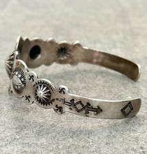 Vintage FRED HARVEY ERA Navajo WHIRLING LOG FLUTED BUTTON Silver Bracelet 7.3 in - Additional view 5