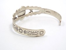 Fred Harvey Era Native American Sterling Silver Arrows & Turquoise Cuff Bracelet - Additional view 5