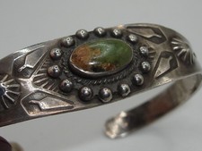 VINTAGE FRED HARVEY ERA NATIVE AMERICAN NAVAJO STERLING TURQUOISE CUFF BRACELET! - Additional view 8