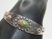 VINTAGE FRED HARVEY ERA NATIVE AMERICAN NAVAJO STERLING TURQUOISE CUFF BRACELET!
