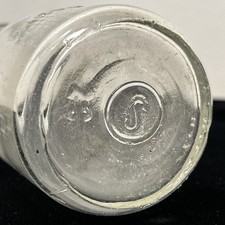 Vintage FRED HARVEY Half (1/2) Pint Embossed Milk Bottle - Additional view 4