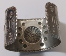 Vintage Fred Harvey Bell Trading Post Thunderbird Stamped Wide Cuff Bracelet - Additional view 5