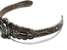 Old Fred Harvey Era Navajo Silver Bracelet w/Arrows Turquoise Scalloped 6 3/4