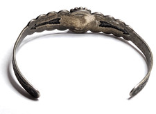 Old Fred Harvey Era Navajo Silver Bracelet w/Arrows Turquoise Scalloped 6 3/4