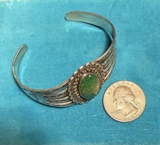 VINTAGE NAVAJO Thunderbird Arrow Cuff Fred Harvey Era Green Turquoise Bracelet - Additional view 10