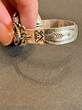 Fred Harvey Era Native American Sterling Bracelet Cuff with Unique Stone Size 6 - Additional view 4