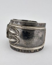 Old Fred Harvey Navajo Coin Silver Bisbee Turquoise Stamped Cuff Bracelet 79.8g - Additional view 5