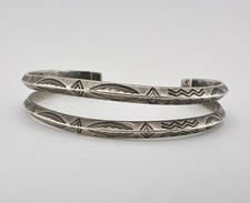 Vtg Navajo Fred Harvey Era Sterling Silver Stamped Carinated Cuff Bracelet - Additional view 2
