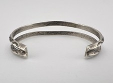 Vtg Navajo Fred Harvey Era Sterling Silver Stamped Carinated Cuff Bracelet - Additional view 4