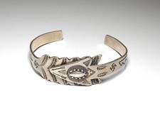 VINTAGE FRED HARVEY ERA STERLING ARROW OLD PAWN NAVAJO NATIVE CUFF BRACELET - Additional view 3