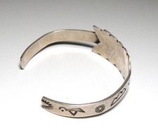 VINTAGE FRED HARVEY ERA STERLING ARROW OLD PAWN NAVAJO NATIVE CUFF BRACELET - Additional view 7