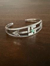 Vintage Navajo Fred Harvey Era Turquoise Whirling Log Silver Arrow Cuff Bracelet - Additional view 2