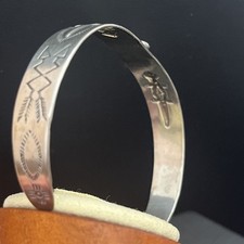 Early Fred Harvey Native Silver Arrow Sterling Green Turquoise Lizard Cuff 6.75” - Additional view 5