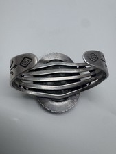 NATIVE AMERICAN NAVAJO TURQUOISE & STERLING FRED HARVEY ERA CUFF 63GRMS - Additional view 6
