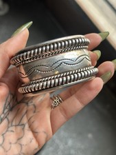 Vtg NAVAJO Fred Harvey Ingot Stamped Twist Sterling Silver Cuff Bracelet 89.7g - Additional view 3