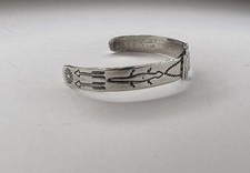 Vtg Coin Silver Small Cuff Thunderbird Fred Harvey Era Silver Products Bracelet - Additional view 10