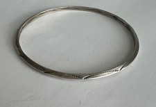 Vintage Sterling Silver Fred Harvey  Navajo Stamped Carinated Bangle BRACELET - Additional view 2