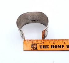 Native American Fred Harvey ERA wide floral stamped sterling cuff 85.99g - Additional view 6
