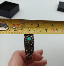 Fred Harvey Era Navajo Sterling Silver Turquoise Arrows Stamped Cuff Bracelet - Additional view 7