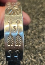 Early Antique Fred Harvey Era Navajo Sterling /Coin Silver Bracelet Whirling Log - Additional view 4