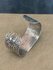 Vtg Hand Stamped WIDE NAVAJO CUFF sterling 36.3g Thunderbird Fred Harvey estate - Additional view 5