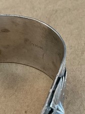Vtg Hand Stamped WIDE NAVAJO CUFF sterling 36.3g Thunderbird Fred Harvey estate - Additional view 8