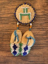 Fred Harvey Era Navajo Miniature Beaded Leather Moccasins Souvenir Brooch READ