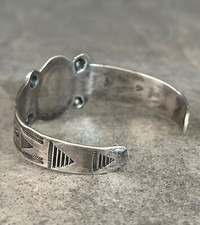 Old FRED HARVEY ERA Navajo Turquoise WHIRLING LOG REPOUSSE Sterling Bracelet - Additional view 5