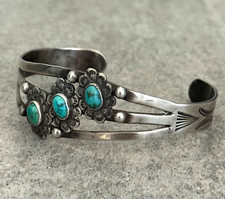 OLD FRED HARVEY ERA Navajo Turquoise flowers Stamped Sterling Bracelet 6.7 in - Additional view 3