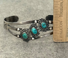 OLD FRED HARVEY ERA Navajo Turquoise flowers Stamped Sterling Bracelet 6.7 in - Additional view 10