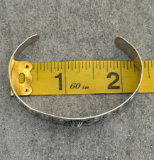 Vintage FRED HARVEY ERA Navajo REPOUSSE/FLUTED STAMPED Silver Bracelet 6.25 in - Additional view 9