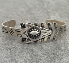 RARE Vintage FRED HARVEY Era Navajo ARROW SHAPED WHIRLING LOG Silver Bracelet 7"