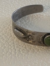 Fred Harvey Era Sterling Silver Arrow Turquoise Whirling Log Cuff Bracelet 10.2g - Additional view 3