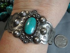 Harvey Era NAVAJO Blue Gem TURQUOISE Repousse Coin Silver THUNDERBIRD Bracelet - Additional view 2